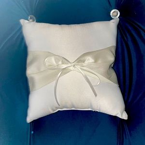 Ring bearer pillow - ivory